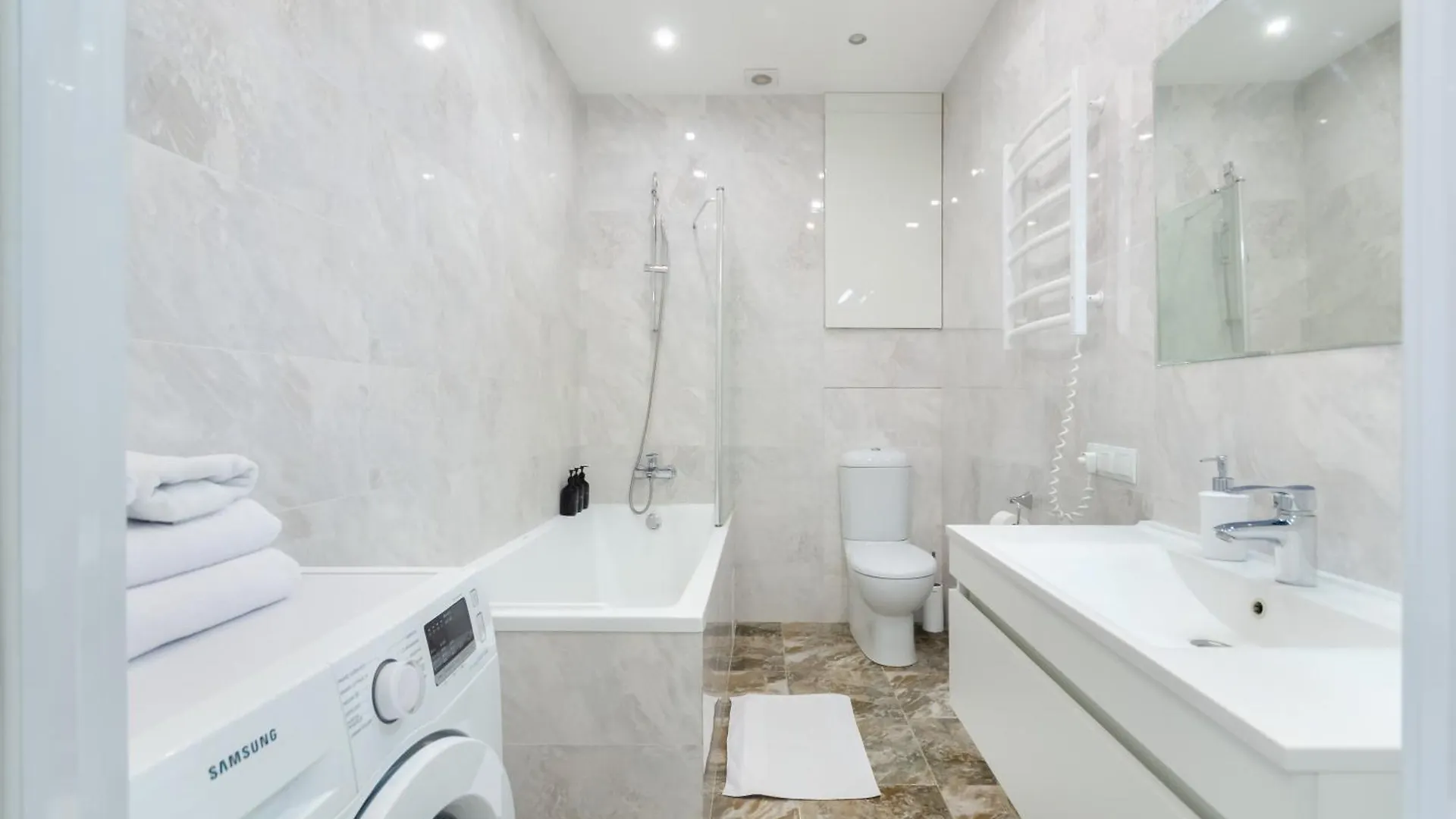 Petrovdom Apartments 12-214 In Rc Central Park, 7 John Mccain Street Kijev