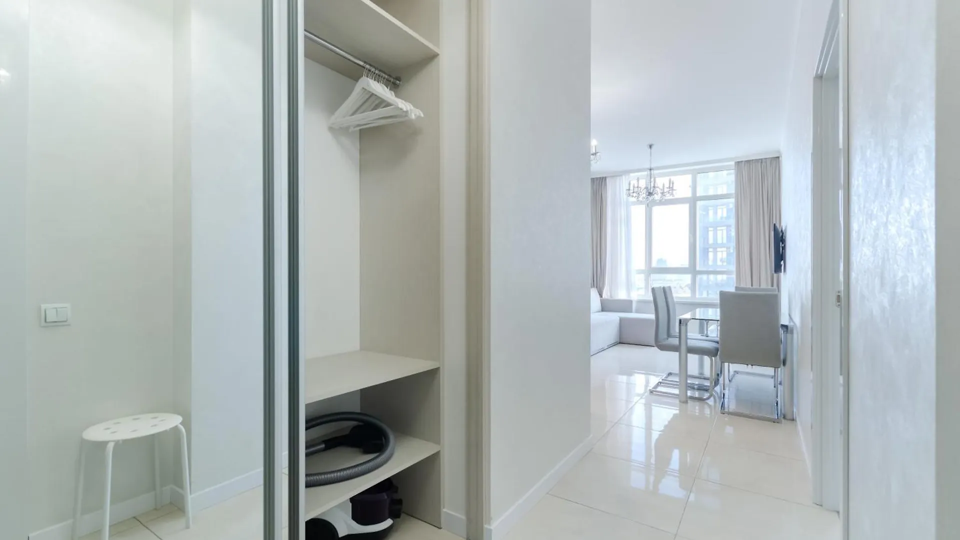 Petrovdom Apartments 12-214 In Rc Central Park, 7 John Mccain Street Kijev